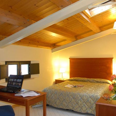 Park Hotel Villa Americana Rodi Garganico Kültér fotó