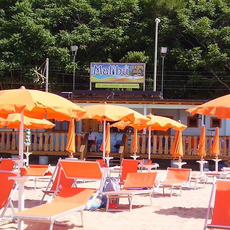 Park Hotel Villa Americana Rodi Garganico Kültér fotó