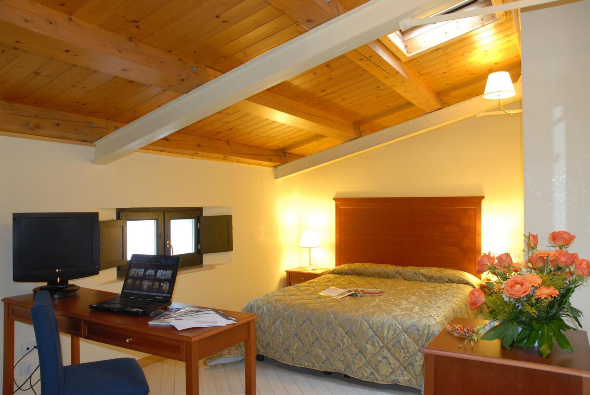 Park Hotel Villa Americana Rodi Garganico Kültér fotó