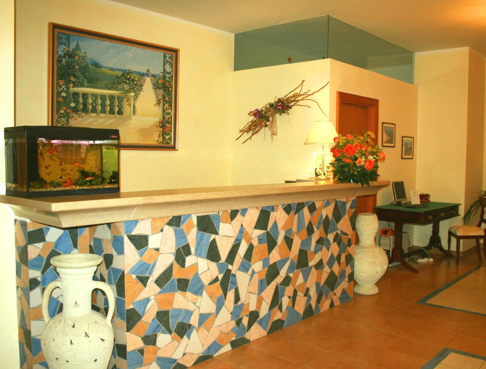 Park Hotel Villa Americana Rodi Garganico Kültér fotó