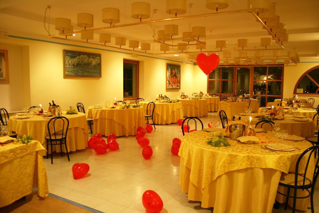 Park Hotel Villa Americana Rodi Garganico Kültér fotó